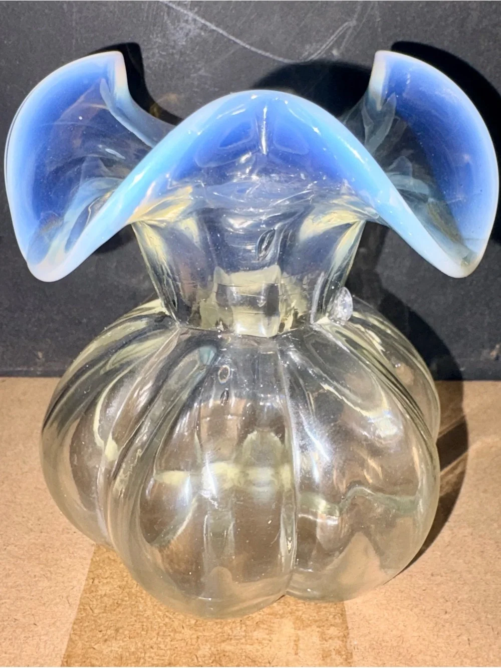 Vietri Hibiscus RARE Clear Hand Blown Italian vase with opalescence trim 5in